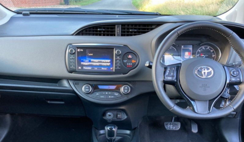 Used Toyota Yaris 2019 full